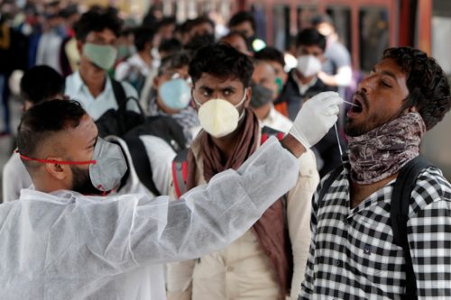 दिल्ली र मुम्बईमा ह्वात्तै घट्यो कोरोना संक्रमण