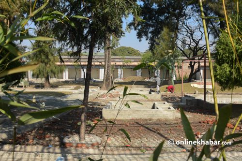नारायणहिटीभित्र कानून मिचेर यसरी बनाइँदैछ रेस्टुरेन्ट