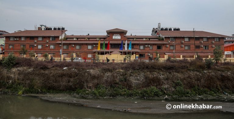 बतासले धर्मशालामा चलाएको होटलको बीमा शुल्क पशुपतिको खाताबाट