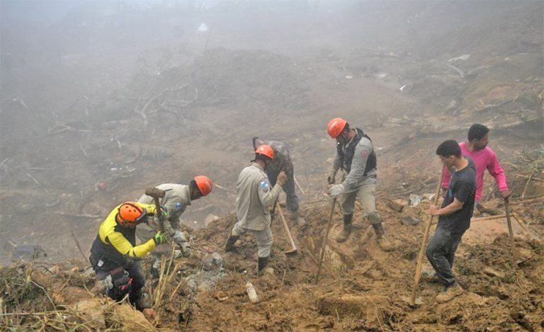 ब्राजिलमा बाढी पहिरोबाट १७६ जनाको मृत्यु, १०० हराए