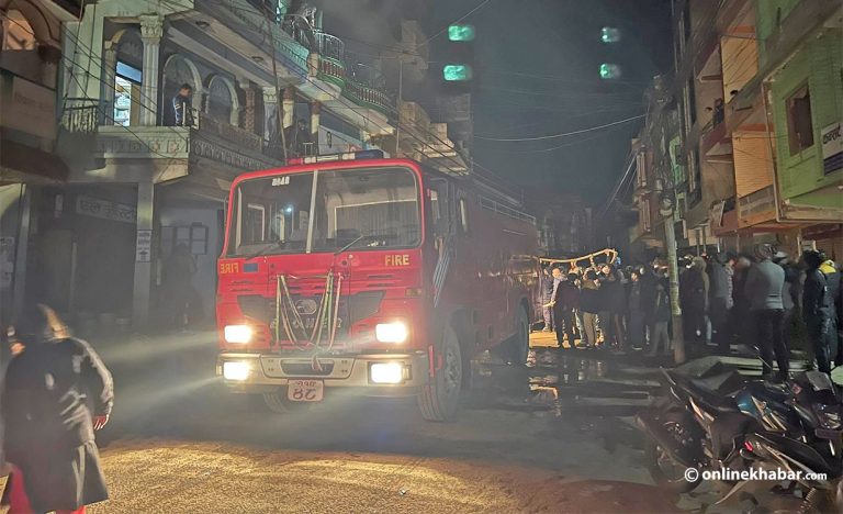 दाङको तुलसीपुरमा आगलागी हुँदा ५ जनाको मृत्यु