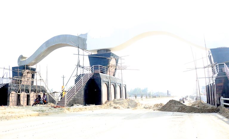 धनुष आकारको शहीद गेटको निर्माण काम अन्तिम चरणमा