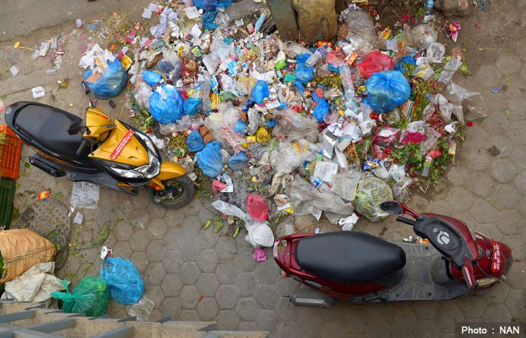 अव्यवस्थित फोहोरका कारण हरिवनवासी आजित   