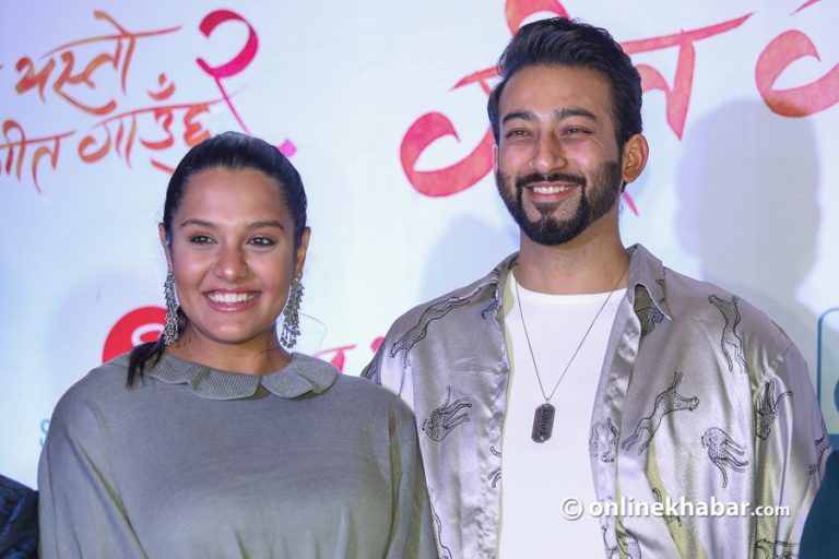 आमा बनेपछि प्रियंका पहिलोपटक फिल्मी कार्यक्रममा