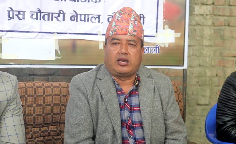 एमसीसीमा प्रचण्ड र माधव नेपालका चार मुख देखिए : महेश बस्नेत