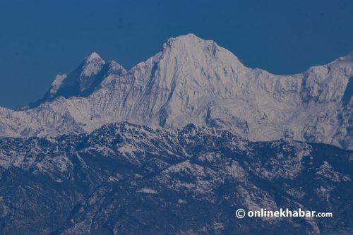 मौसम खुलेसँगै काठमाडौंबाट देखिएको हिमाल (फोटो फिचर)