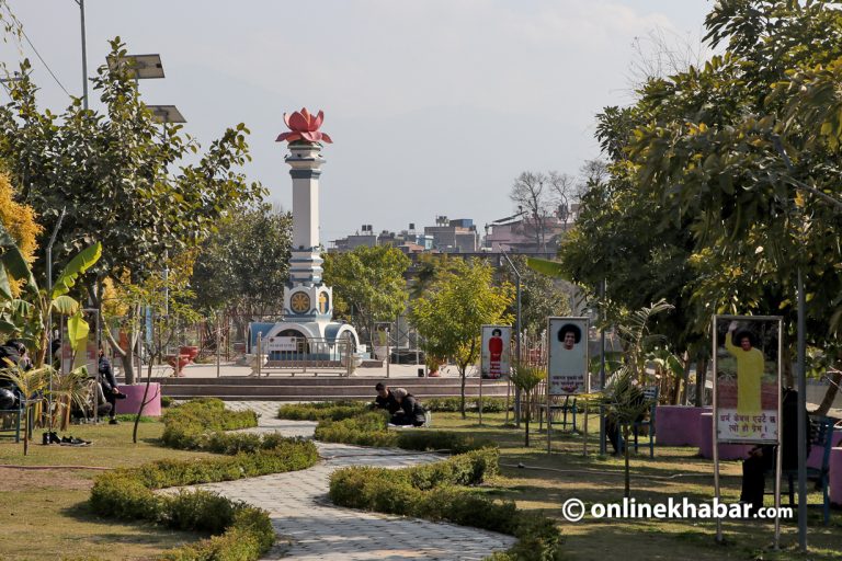 पार्क र मन्दिरका नाममा वाग्मतीको किनारमै पक्की संरचना