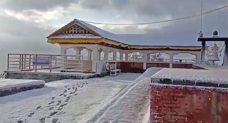 चन्द्रागिरिमा हिमपात