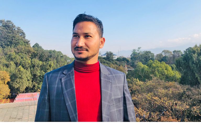 त्रिविमा प्राध्यापक कुटपिटमा संलग्न रावल पक्राउ