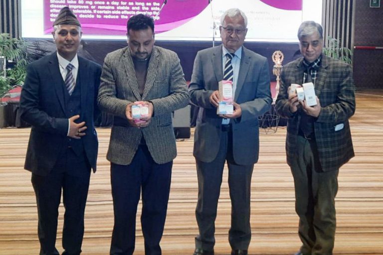 नेपालमै उत्पादित क्यान्सर रोगविरुद्धको औषधि बजारमा