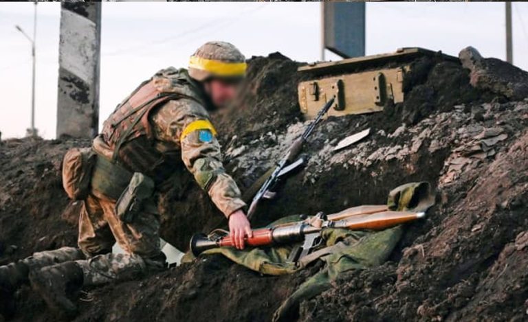 रुसी युद्धपोतसँग वीरतापूर्वक लड्दा मारिएका १३ युक्रेनी सैनिक जीवितै हुने आशा