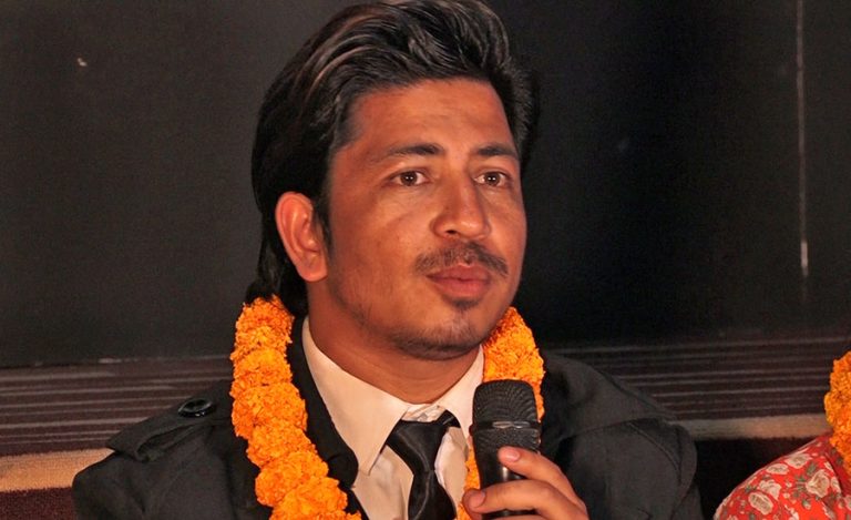 समाजको भावना बुझेर ‘पीर’को एउटा दृश्य हटाएको हुँ : प्रकाश सपुत