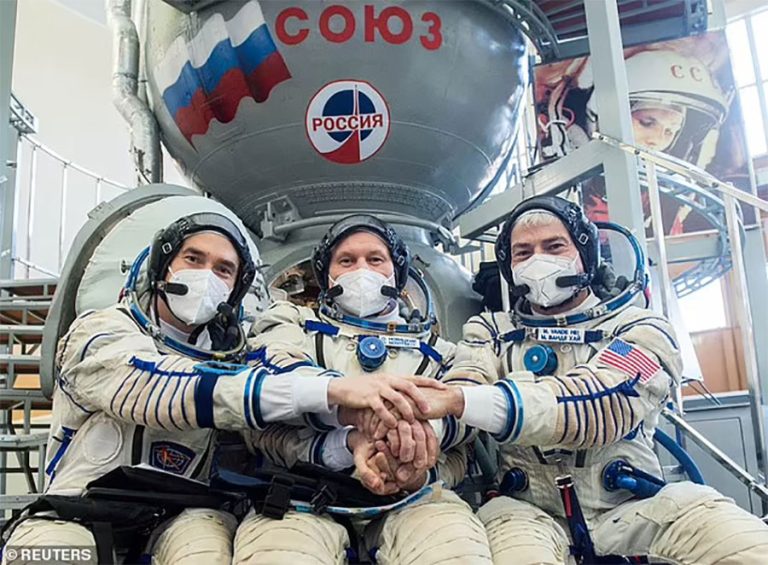 रुसको कदमले अन्तरिक्षमै अड्किन सक्छन् अमेरिकी अन्तरिक्षयात्री