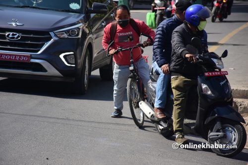 गाडी गुडाउनलाई ८ लेन, साइकललाई छैन बाटो