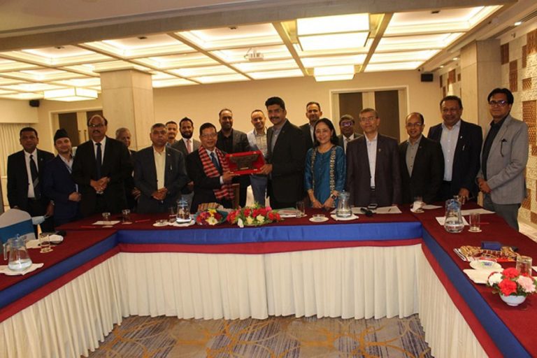 व्यापार घाटा न्यूनीकरणमा प्रभावकारी भूमिका खेल्न राजदूत शर्मासँग परिसंघको आग्रह 