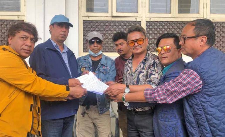 विदेशी फिल्म प्रदर्शनमा कडाइ गर्न माग
