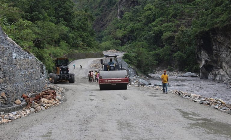 मालढुङ्गा–बेनी सडक : एक महिनामा प्रगति नदेखिए ठेक्का तोड्ने चेतावनी