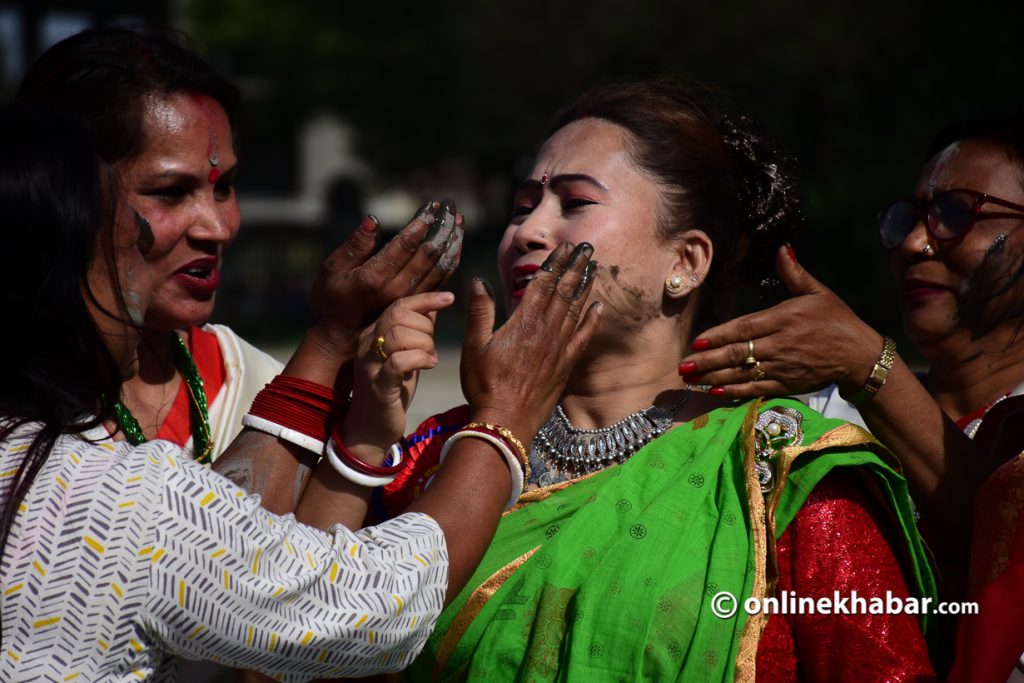 काठमाडौंमा राजवंशी समुदायले मनाए काद शिरुवा (फोटो फिचर)