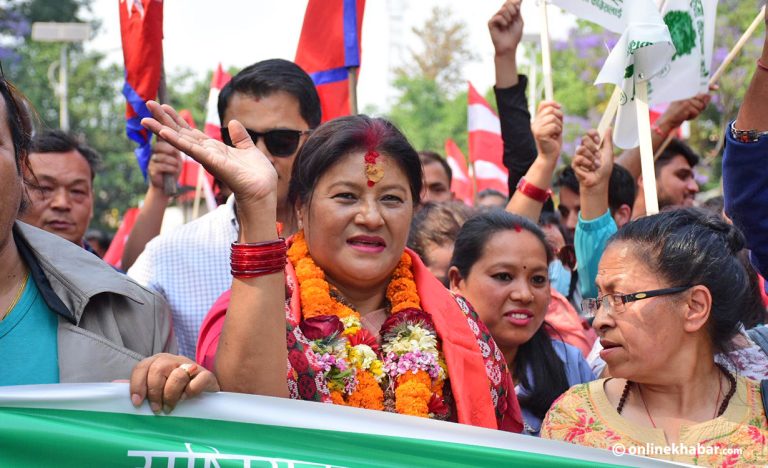 काठमाडौंको मेयरमा कांग्रेसबाट सिर्जना सिंहले गराइन् मनोनयन दर्ता