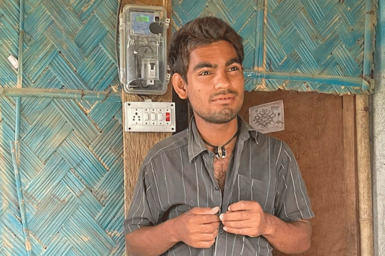 साङ्लोले बाँधेर राखिएका युवाको उद्दार