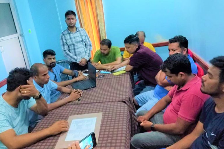 दाङका कम्प्युटर व्यवसायी आन्दोलित