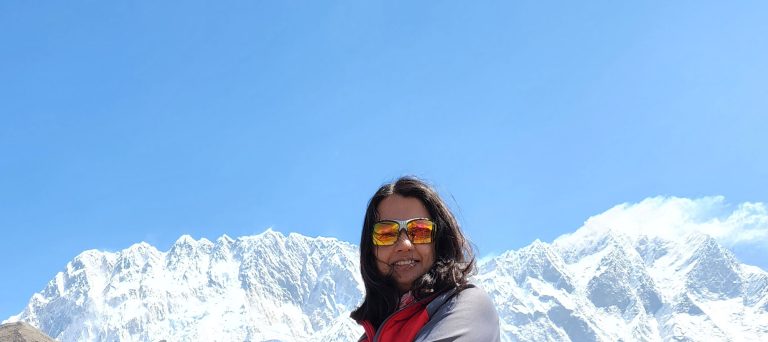 डाक्टर प्रीति भुसालले चढिन् सगरमाथा