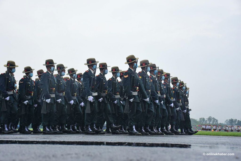एक वर्षमै फेरियो नेपाली सेनाको संरचना, अब ८ पृतना रहने  – HamroAwaj