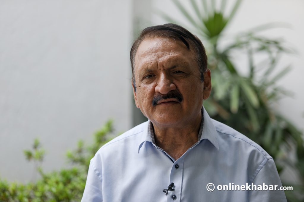 गगन जीलाई निष्पक्ष निर्वाचन संयन्त्र बनाऔँ भन्दा सानेपाले मानेन : डा. महत