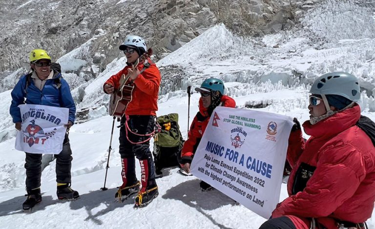 विश्वकै सर्वाधिक उचाइमा कन्सर्ट गरेर राजु लामाले राखे विश्व कीर्तिमान