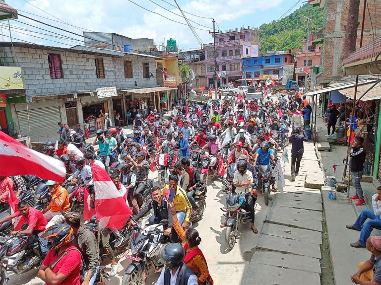 सिन्धुपाल्चोक : एमाले खुम्चिंदा कांग्रेस र माओवादीले ‘जनमत’ बढाए