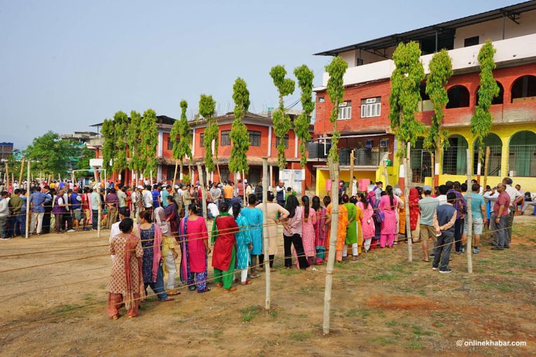 सुर्खेतमा ११ बजेसम्म २५ प्रतिशत मत खस्यो