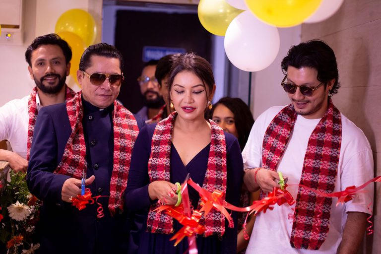 बेनिशाले गरिन् ब्रिज हेयर एण्ड व्युटी सलुनको उदघाटन
