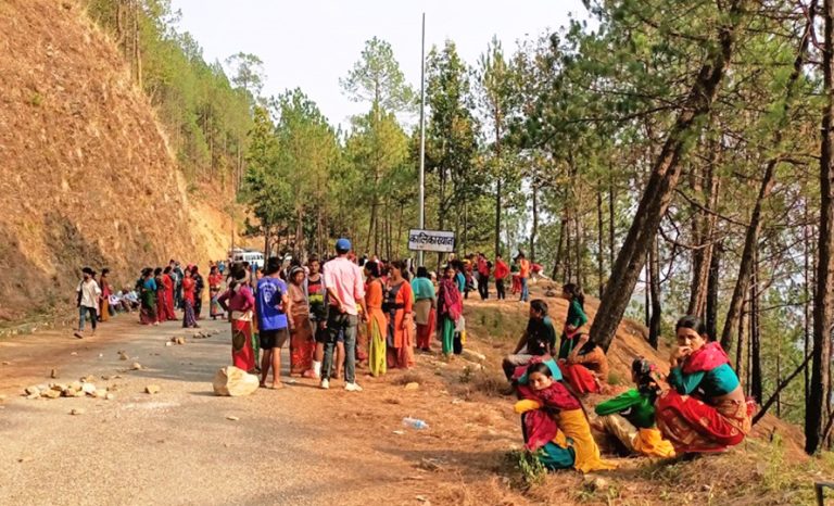 अछाममा मृत भेटिएका किशोरको शव ३ दिनदेखि घटनास्थलमै