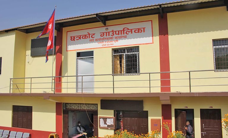 छत्रकोट गाउँपालिकाले स्वास्थ्य स्वयंसेविकालाई पनि पेन्सन दिने  