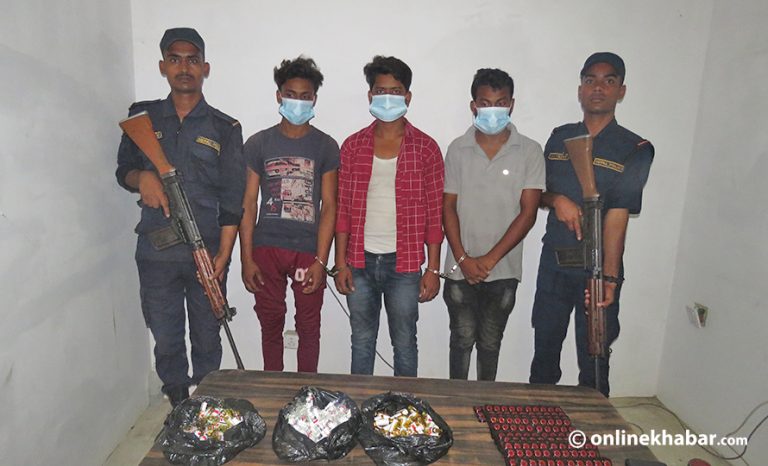 सप्तरीबाट लागूऔषधसहित ३ जना पक्राउ
