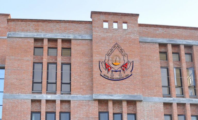 न्यायाधीशलाई घुस प्रस्ताव गर्ने अधिवक्ता पोखरेललाई ‘नसिहत’