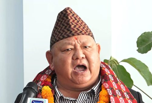 पर्यटनमन्त्री आलेले माधव नेपाललाई बुझाए राजीनामा पत्र