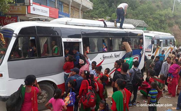 सार्वजनिक यातायात बन्द नगर्न व्यवसायीको नाममा सर्वोच्चको अन्तरिम आदेश