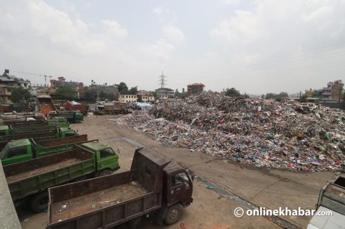 सहरभरि फोहोरको डंगुर लाग्दा के गर्दैछन् उपत्यकाका अरु नगरहरु ?