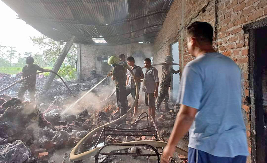 सैनामैनाको कपास उद्योगमा आगलागी