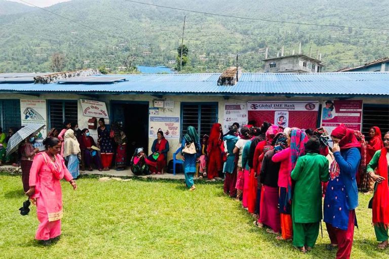 ग्लोबल आईएमई बैंकद्वारा मुसिकोटमा निःशुल्क महिला स्वास्थ्य शिविर