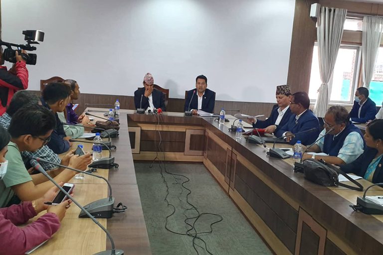 इन्धनको मूल्यवृद्धि मलाई पनि असहज लागेको छ : वाणिज्य सचिव