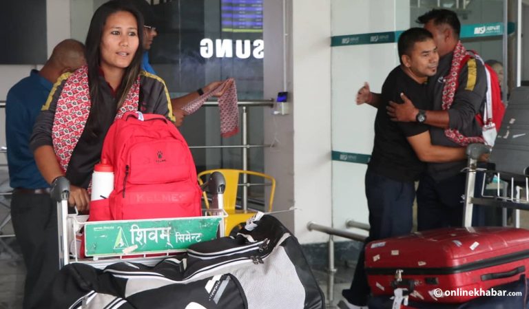 नेपाली महिला क्रिकेट टिम स्वदेश फिर्ता