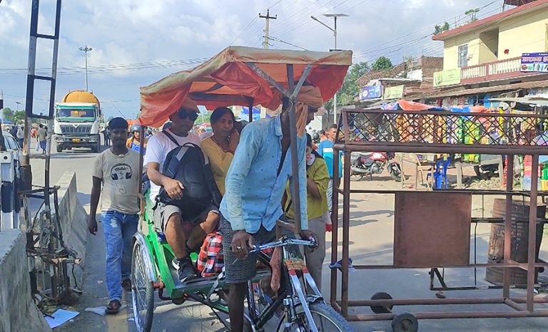 सामाजिक सञ्जालमा प्रेम गरी विवाह गर्न भारत जाने युवती बेचबिखनको जोखिममा