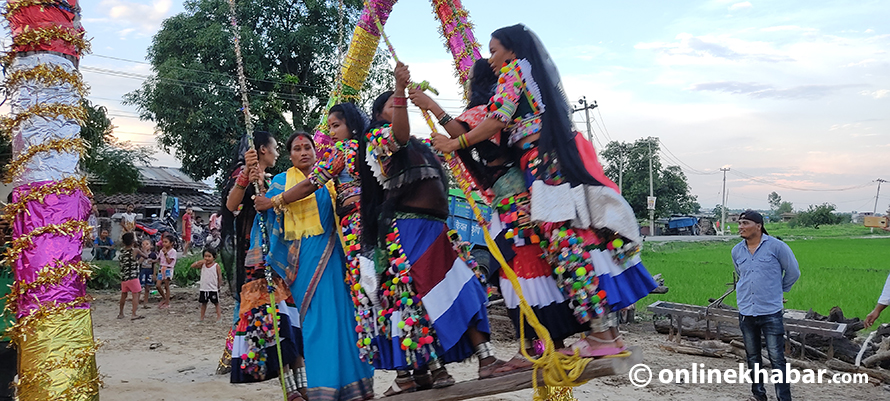 कैलालीका थारु बस्तीमा तीजको रौनक