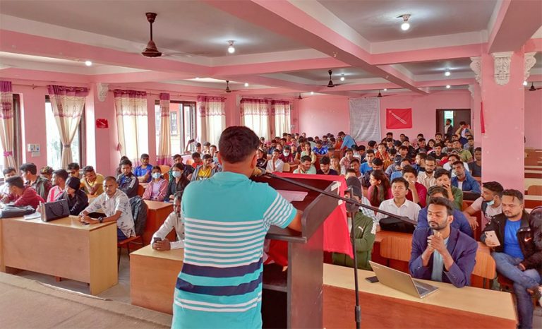 अखिल क्रान्तिकारीको असन्तुष्ट पक्षले बनायो समानान्तर समिति