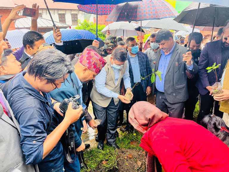 पशुपति क्षेत्रमा धार्मिक वृक्ष उद्यान बनाउन ‘एक भक्त, एक वृक्षरोपण’ अभियान सुरु