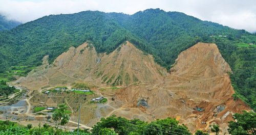 नदीनाला र खानी दोहन : सार्वजनिक सम्पत्तिमा लूट, मुद्दा चल्छ राजस्व चुहावटको