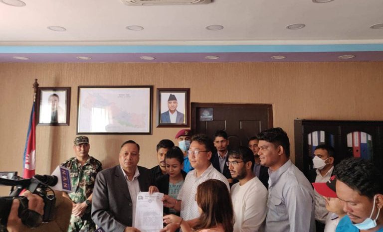 २९ बुँदे मागसहित शिक्षा मन्त्रीलाई नेविसंघको ज्ञापन पत्र