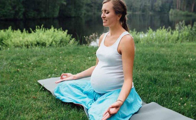 गर्भवती महिलाले कस्तो योगासन गर्नु राम्रो ?